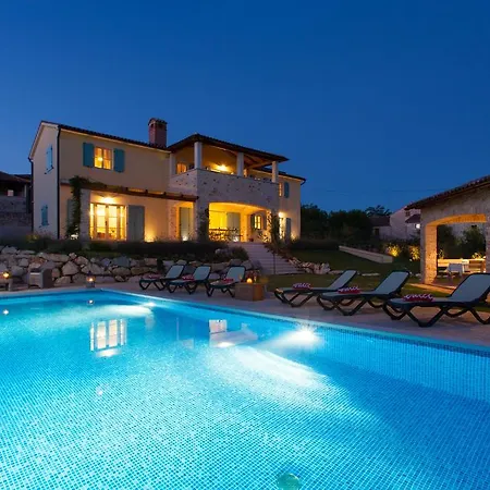 Vila Azzurra Heraki